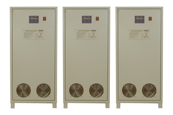 Трехфазный комплект 36 кВА из стабилизаторов PS12000SQ-I-15